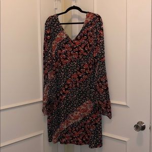 Beautiful long sleeve plus dress with flower print